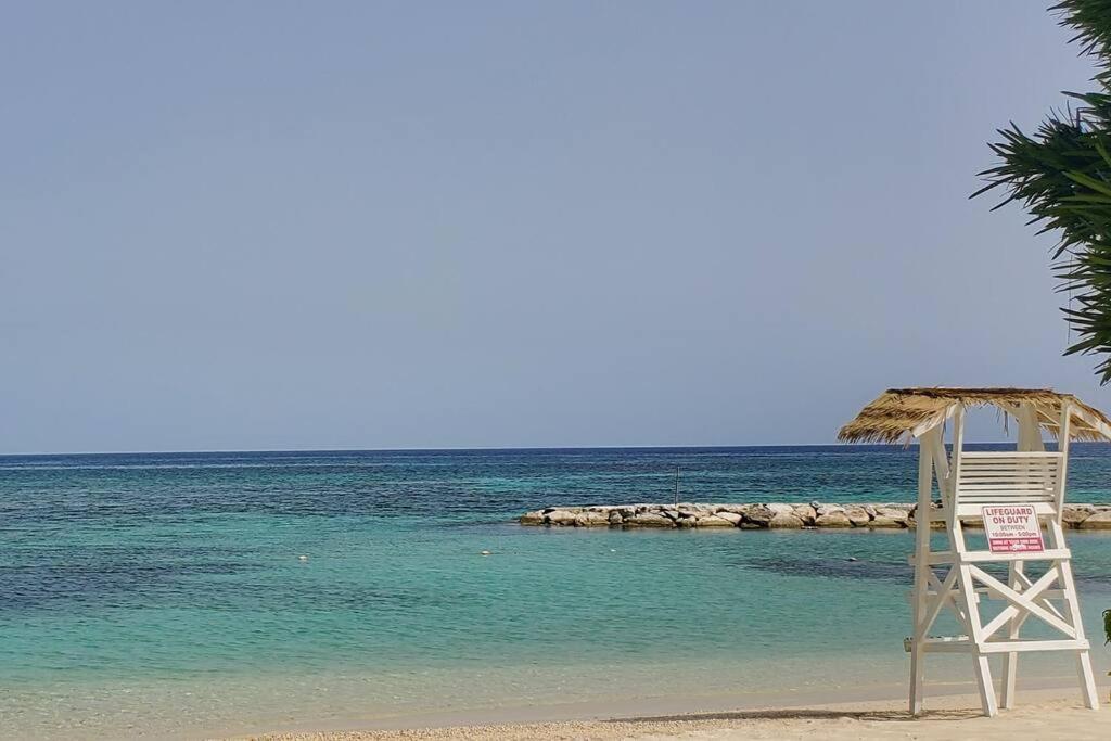 Chalet Cassie Apartment Montego Bay Exterior photo